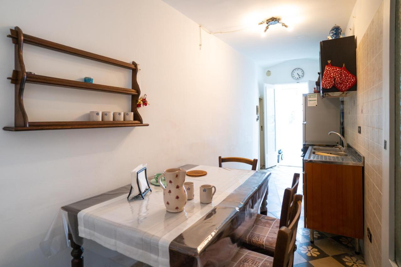 La Casa Di Andrea - Con Terrazzo Lägenhet Monopoli Exteriör bild